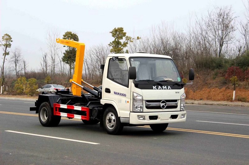 凱馬4方勾臂垃圾車(chē)