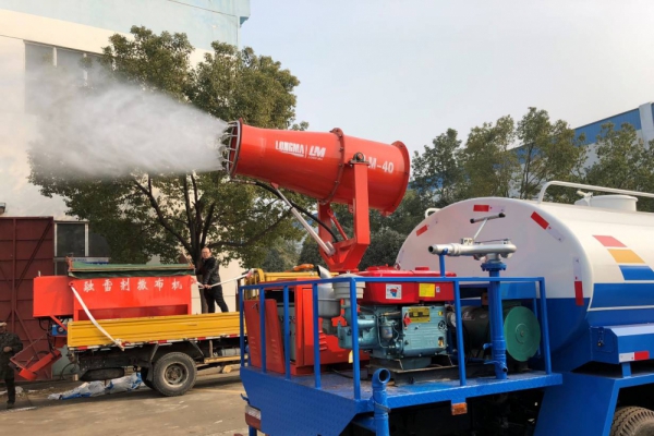東風(fēng)大多利卡霧炮車(8噸、30-40米噴霧機(jī))圖片