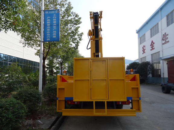 東風(fēng)天錦20-22米高空作業(yè)車圖片