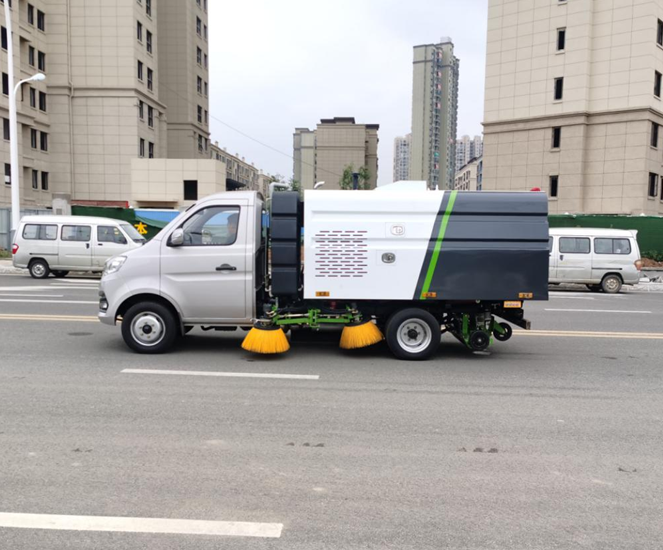 解放洗掃車